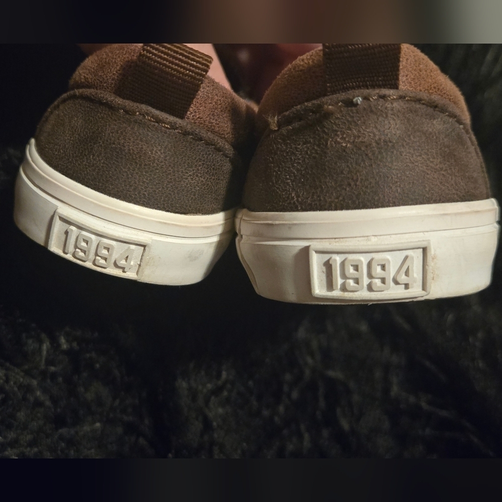 Old Navy Brown Kids Slip-On Sneakers - Picture 3 of 5